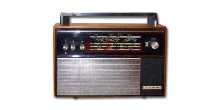 Транзисторное радио. Кто пользовался таким? :)